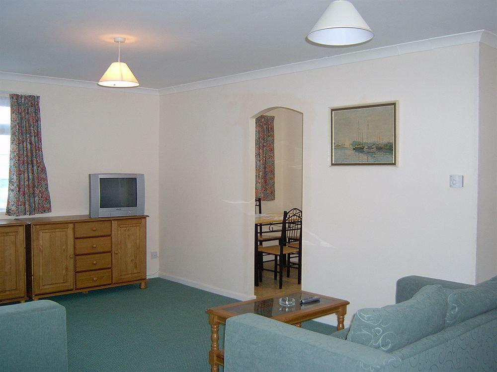Warrens Village Motel&Self Catering Clevedon Exterior foto